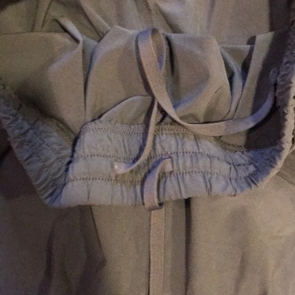 ❗️SOLD Old Navy Jogging Capri - Picture 4 of 8